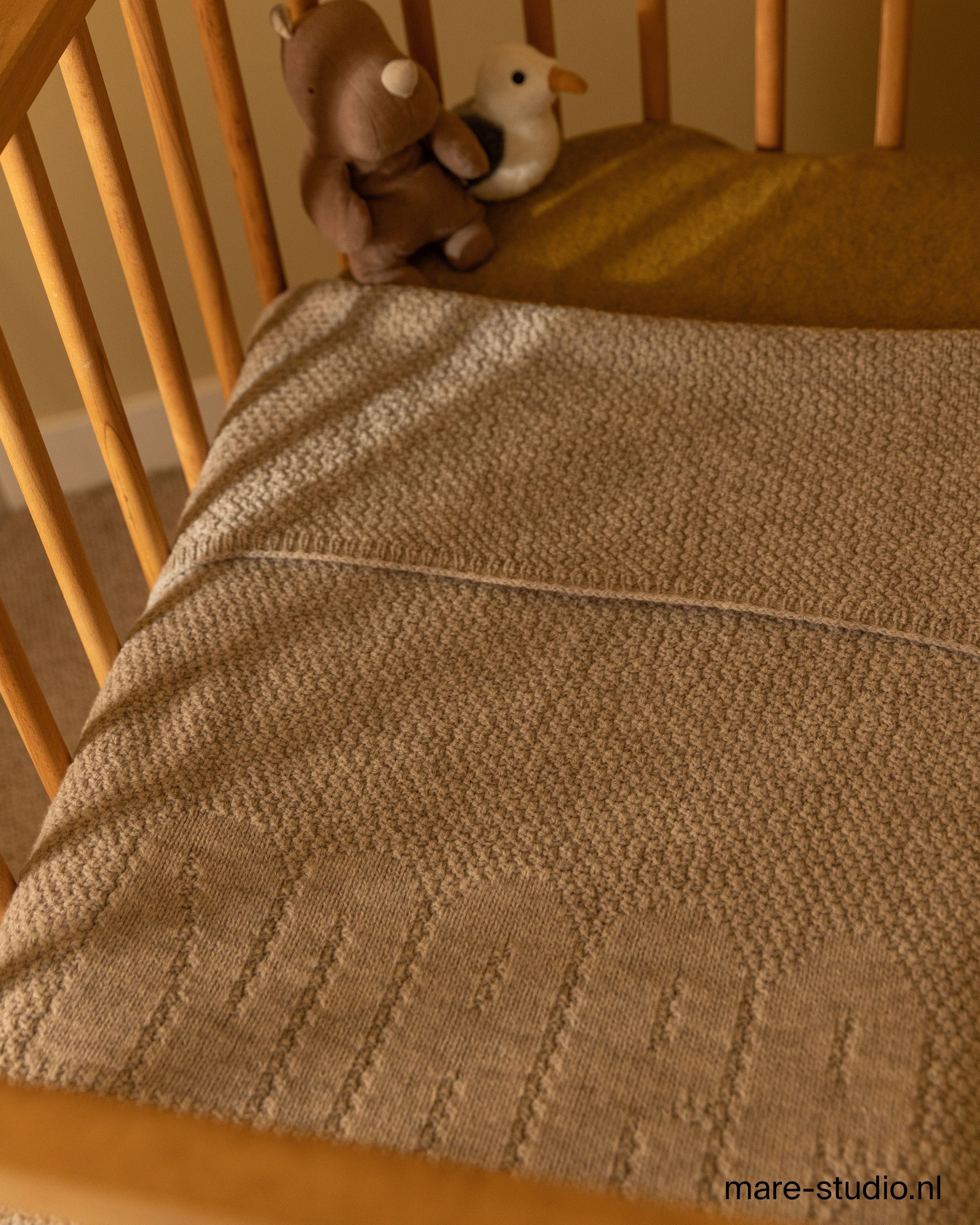 Knitted baby Throw